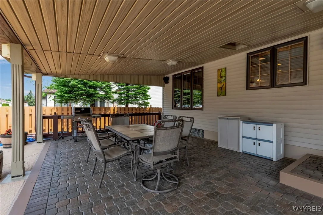 57 Brookwood Drive, West Seneca, New York 14224, West Seneca, New York 14224, 4 Bedrooms Bedrooms, 8 Rooms Rooms,2 BathroomsBathrooms,Residential,Closed,57 Brookwood Drive, West Seneca, New York 14224,B1615224