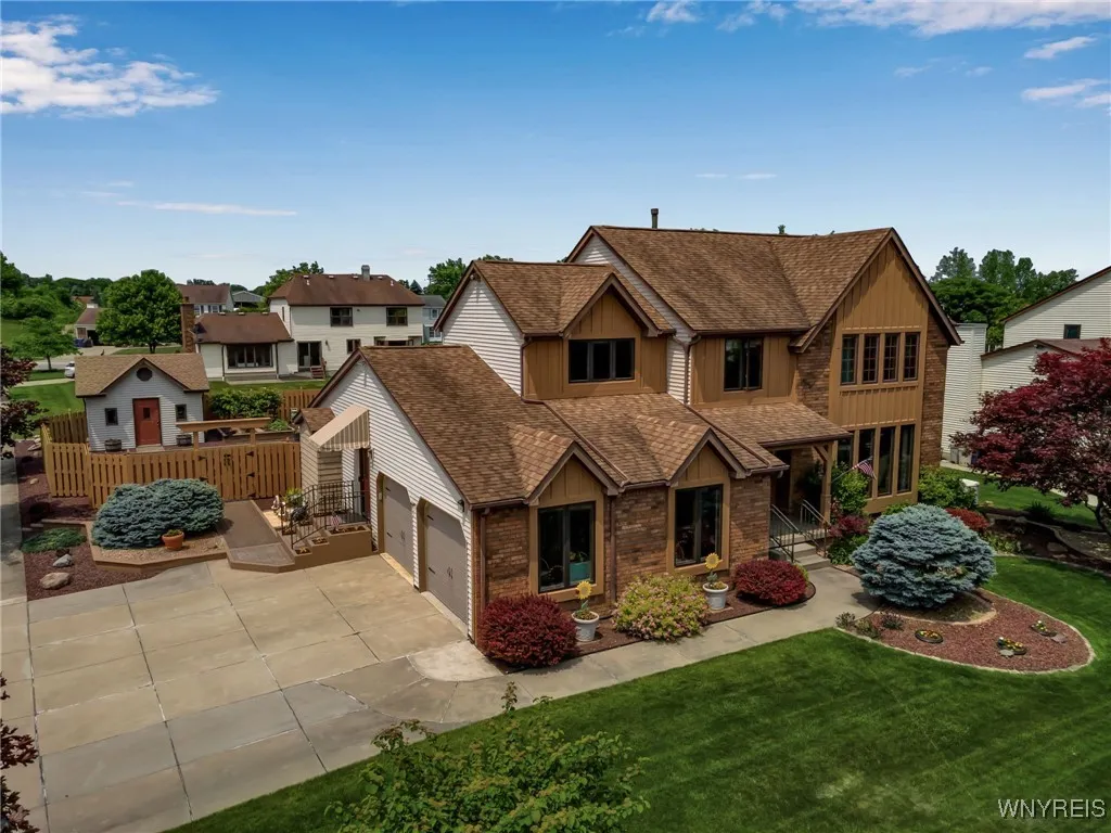 57 Brookwood Drive, West Seneca, New York 14224, West Seneca, New York 14224, 4 Bedrooms Bedrooms, 8 Rooms Rooms,2 BathroomsBathrooms,Residential,Closed,57 Brookwood Drive, West Seneca, New York 14224,B1615224