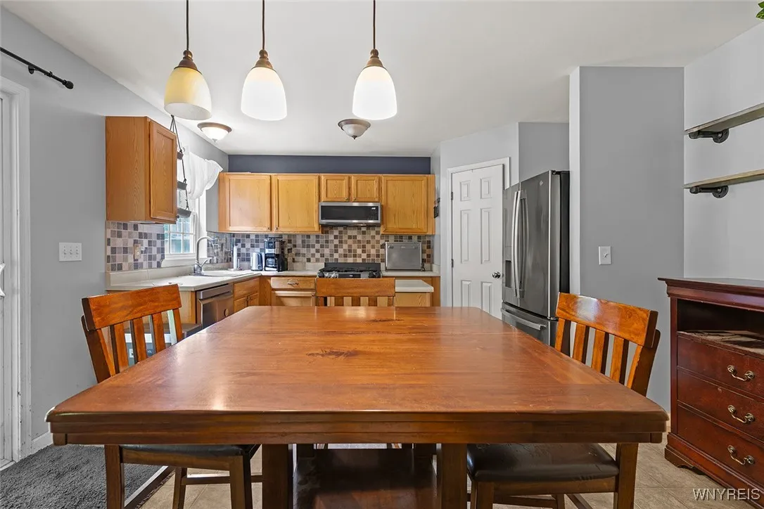 2192 Fox Chase Road, Hamburg, New York 14085, Hamburg, New York 14085, 3 Bedrooms Bedrooms, 6 Rooms Rooms,2 BathroomsBathrooms,Residential,For Sale,2192 Fox Chase Road, Hamburg, New York 14085,B1614552