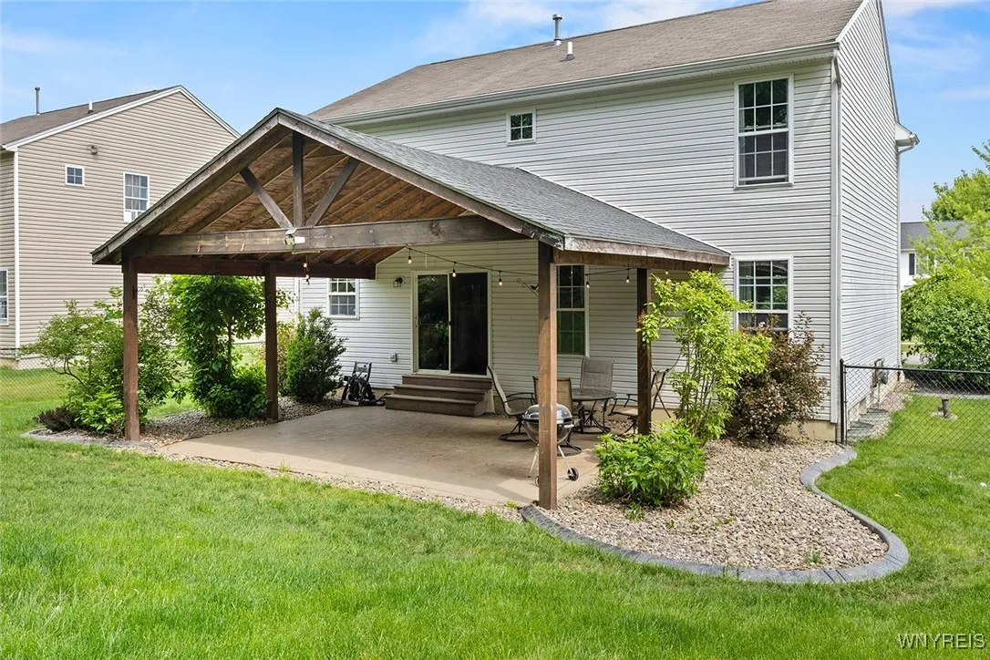 2192 Fox Chase Road, Hamburg, New York 14085, Hamburg, New York 14085, 3 Bedrooms Bedrooms, 6 Rooms Rooms,2 BathroomsBathrooms,Residential,For Sale,2192 Fox Chase Road, Hamburg, New York 14085,B1614552