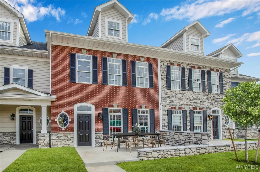106 A California, Amherst, New York 14221, Amherst, New York 14221, 3 Bedrooms Bedrooms, 7 Rooms Rooms,2 BathroomsBathrooms,Residential,For Sale,106 A California, Amherst, New York 14221,B1615381