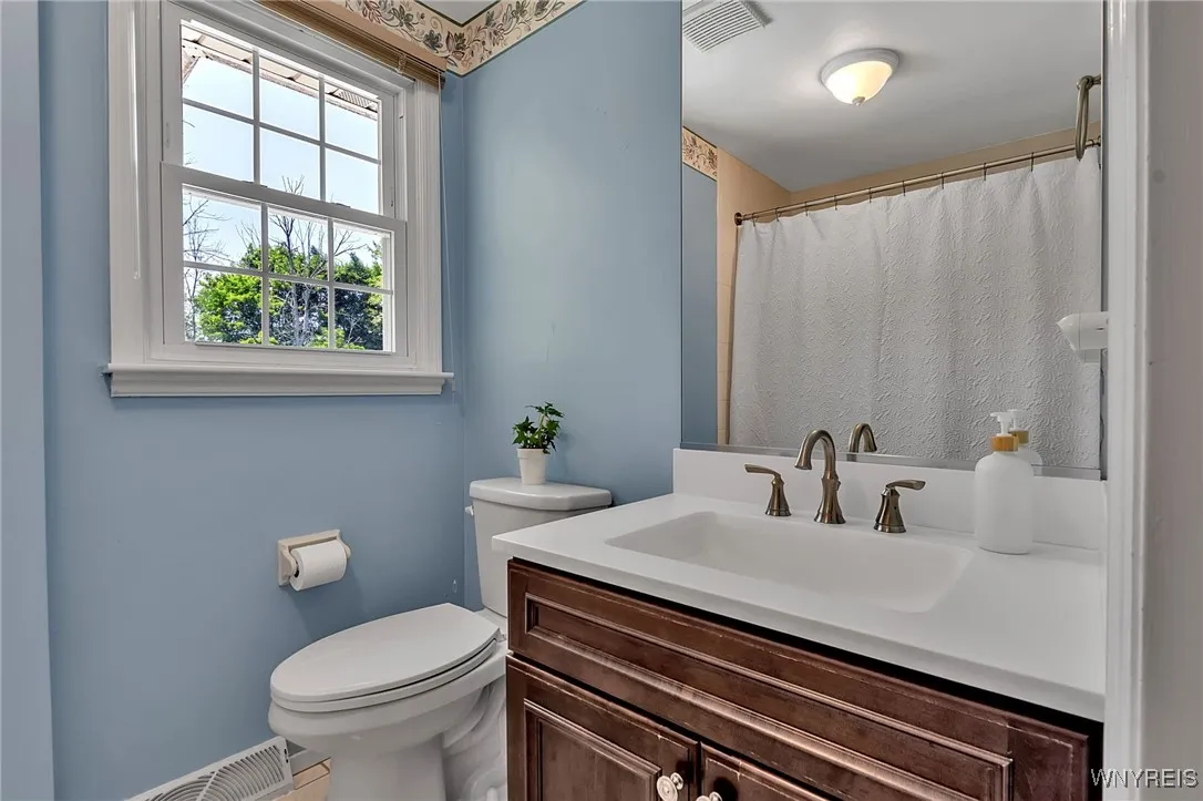 44 Deer, Amherst, New York 14221, Amherst, New York 14221, 5 Bedrooms Bedrooms, 15 Rooms Rooms,2 BathroomsBathrooms,Residential,For Sale,44 Deer, Amherst, New York 14221,B1615437