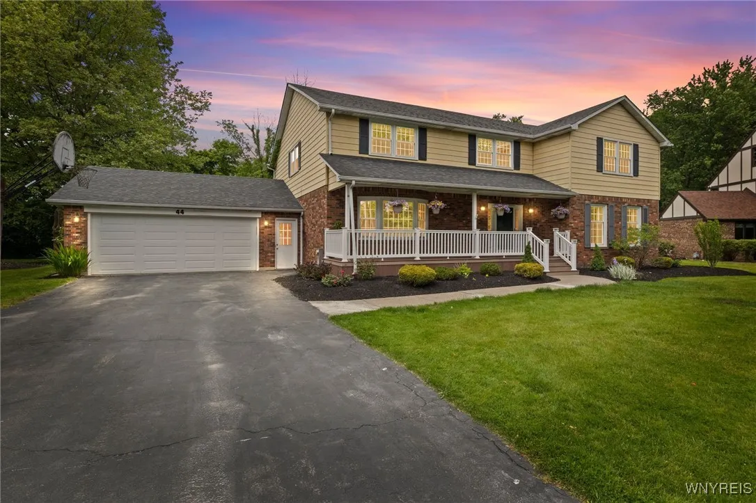44 Deer, Amherst, New York 14221, Amherst, New York 14221, 5 Bedrooms Bedrooms, 15 Rooms Rooms,2 BathroomsBathrooms,Residential,For Sale,44 Deer, Amherst, New York 14221,B1615437