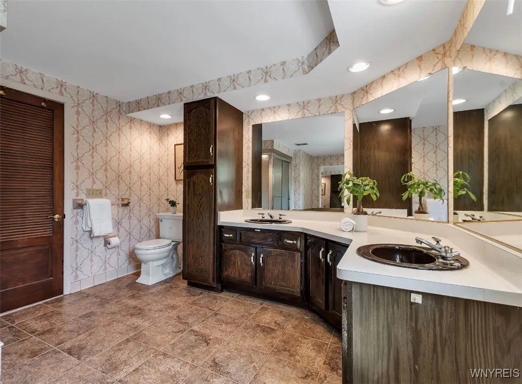 44 Deer, Amherst, New York 14221, Amherst, New York 14221, 5 Bedrooms Bedrooms, 15 Rooms Rooms,2 BathroomsBathrooms,Residential,For Sale,44 Deer, Amherst, New York 14221,B1615437