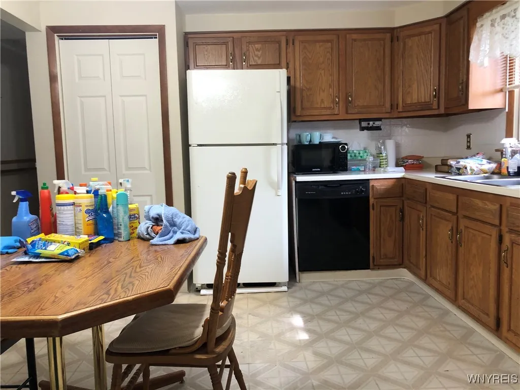 82 Dorset Drive, Lancaster, New York 14043, Lancaster, New York 14043, 3 Bedrooms Bedrooms, 6 Rooms Rooms,1 BathroomBathrooms,Residential,Closed,82 Dorset Drive, Lancaster, New York 14043,0,B1615455