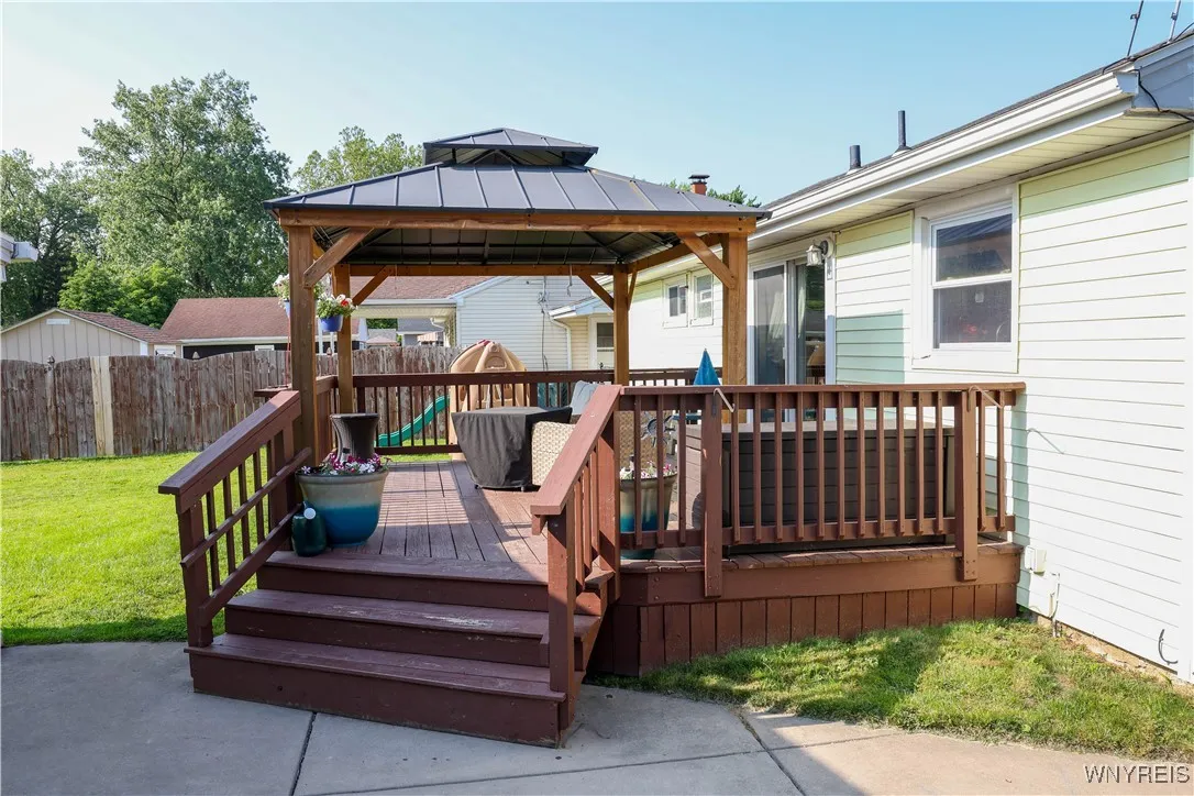 1422 Master Street, North Tonawanda, New York 1412, North Tonawanda, New York 14120, 3 Bedrooms Bedrooms, 6 Rooms Rooms,1 BathroomBathrooms,Residential,Closed,1422 Master Street, North Tonawanda, New York 1412,B1615405