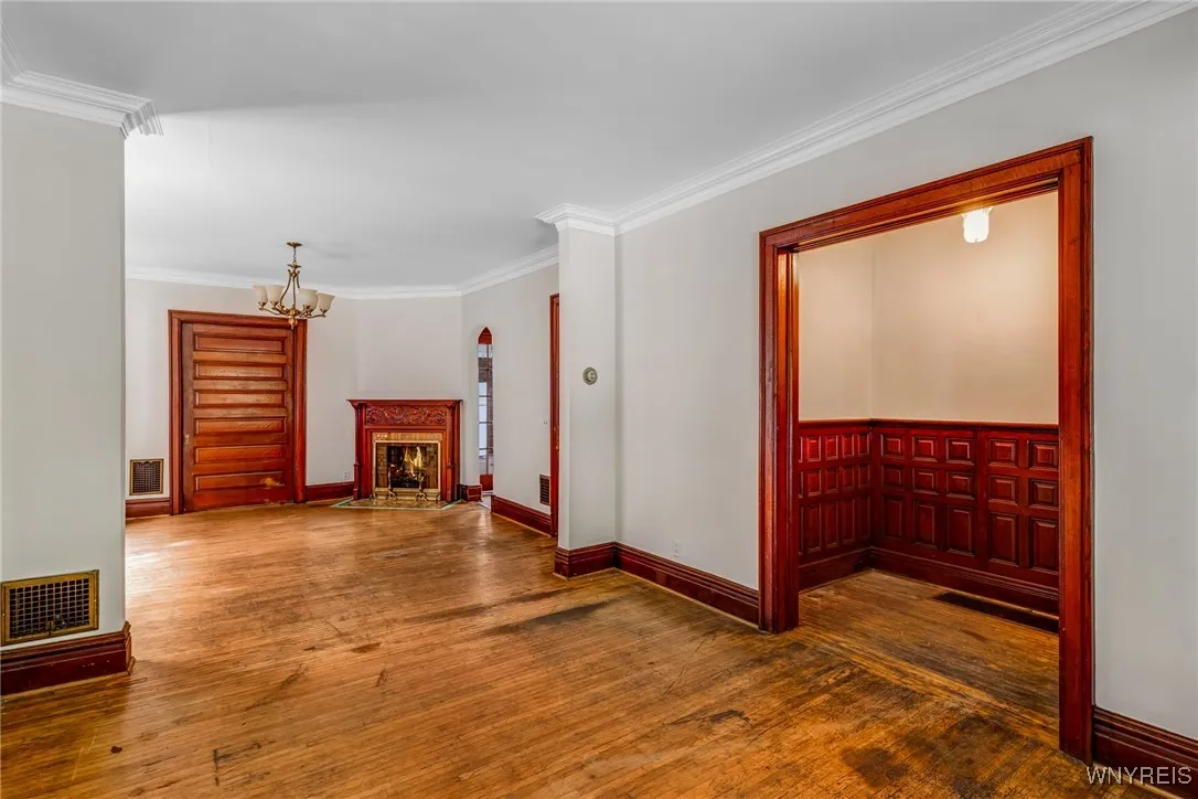 294 Baynes Street, Buffalo, New York 14213, Buffalo, New York 14213, 7 Bedrooms Bedrooms, ,4 BathroomsBathrooms,Residential,Closed,294 Baynes Street, Buffalo, New York 14213,B1615521