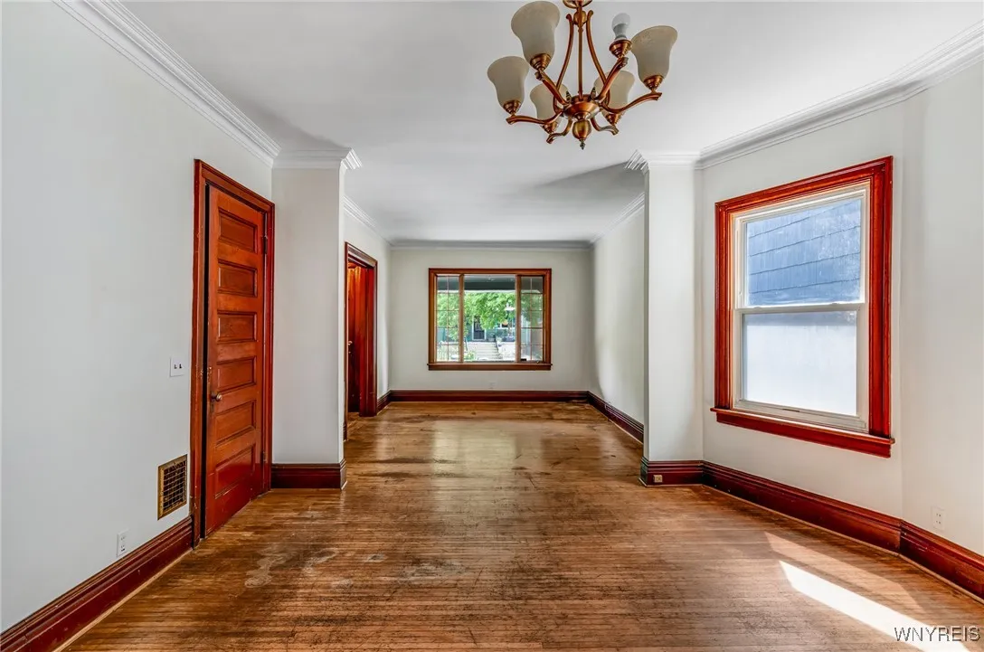 294 Baynes Street, Buffalo, New York 14213, Buffalo, New York 14213, 7 Bedrooms Bedrooms, ,4 BathroomsBathrooms,Residential,Closed,294 Baynes Street, Buffalo, New York 14213,B1615521