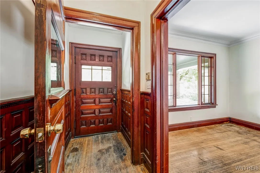 294 Baynes Street, Buffalo, New York 14213, Buffalo, New York 14213, 7 Bedrooms Bedrooms, ,4 BathroomsBathrooms,Residential,Closed,294 Baynes Street, Buffalo, New York 14213,B1615521