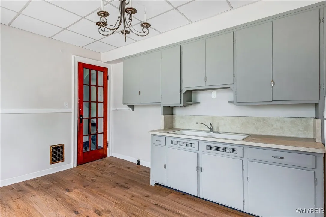 294 Baynes Street, Buffalo, New York 14213, Buffalo, New York 14213, 7 Bedrooms Bedrooms, ,4 BathroomsBathrooms,Residential,Closed,294 Baynes Street, Buffalo, New York 14213,B1615521