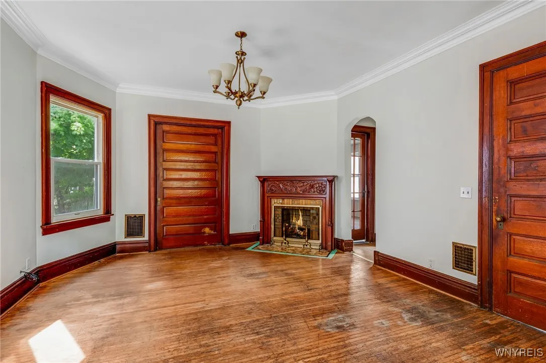294 Baynes Street, Buffalo, New York 14213, Buffalo, New York 14213, 7 Bedrooms Bedrooms, ,4 BathroomsBathrooms,Residential,Closed,294 Baynes Street, Buffalo, New York 14213,B1615521
