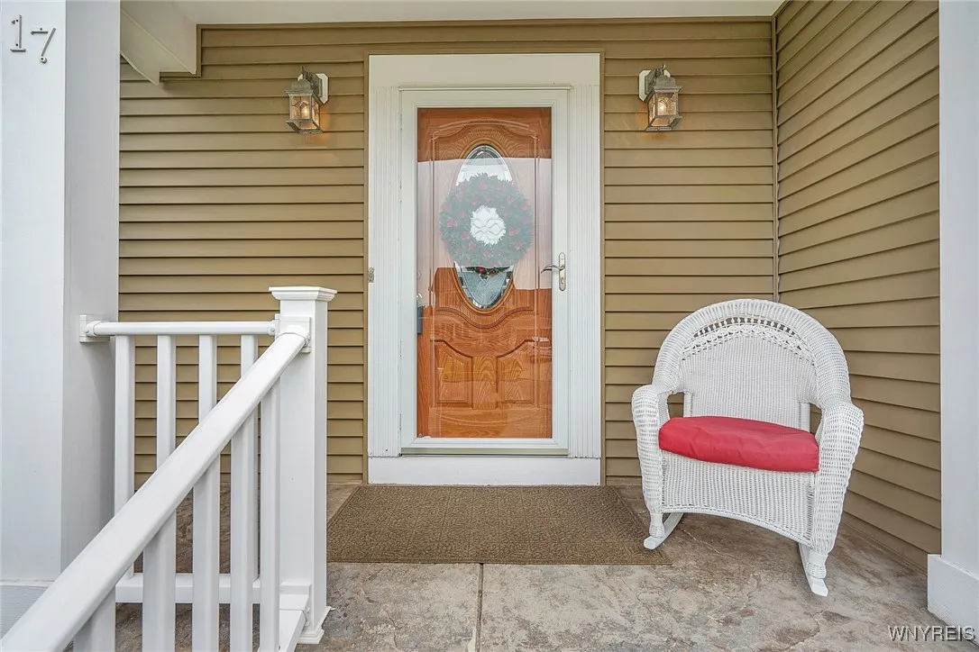 17 Park Meadow Drive, West Seneca, New York 14224, West Seneca, New York 14224, 3 Bedrooms Bedrooms, 9 Rooms Rooms,1 BathroomBathrooms,Residential,Closed,17 Park Meadow Drive, West Seneca, New York 14224,B1615097