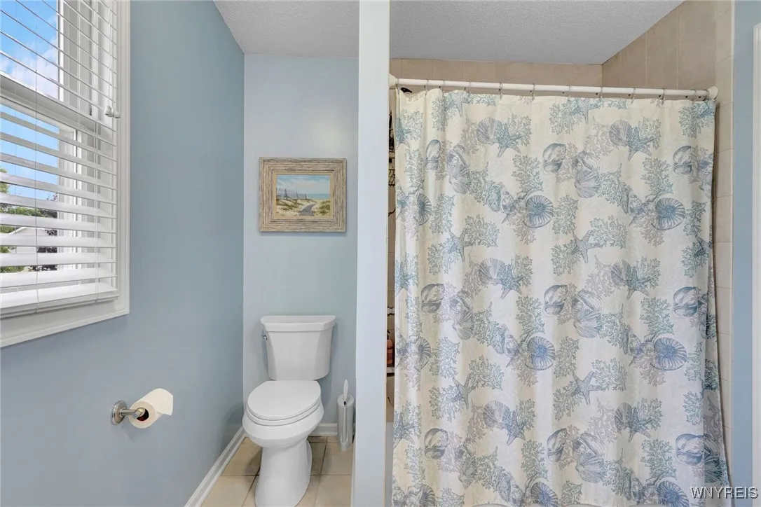 17 Park Meadow Drive, West Seneca, New York 14224, West Seneca, New York 14224, 3 Bedrooms Bedrooms, 9 Rooms Rooms,1 BathroomBathrooms,Residential,Closed,17 Park Meadow Drive, West Seneca, New York 14224,B1615097