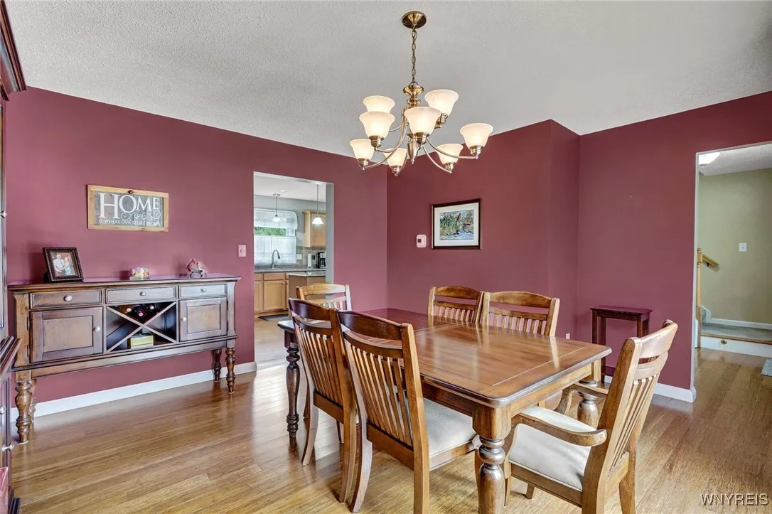 17 Park Meadow Drive, West Seneca, New York 14224, West Seneca, New York 14224, 3 Bedrooms Bedrooms, 9 Rooms Rooms,1 BathroomBathrooms,Residential,Closed,17 Park Meadow Drive, West Seneca, New York 14224,B1615097