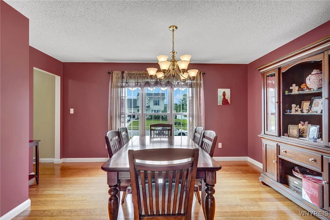 17 Park Meadow Drive, West Seneca, New York 14224, West Seneca, New York 14224, 3 Bedrooms Bedrooms, 9 Rooms Rooms,1 BathroomBathrooms,Residential,Closed,17 Park Meadow Drive, West Seneca, New York 14224,B1615097