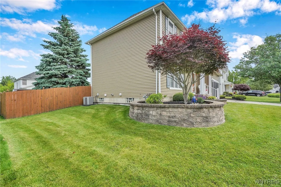 17 Park Meadow Drive, West Seneca, New York 14224, West Seneca, New York 14224, 3 Bedrooms Bedrooms, 9 Rooms Rooms,1 BathroomBathrooms,Residential,Closed,17 Park Meadow Drive, West Seneca, New York 14224,B1615097