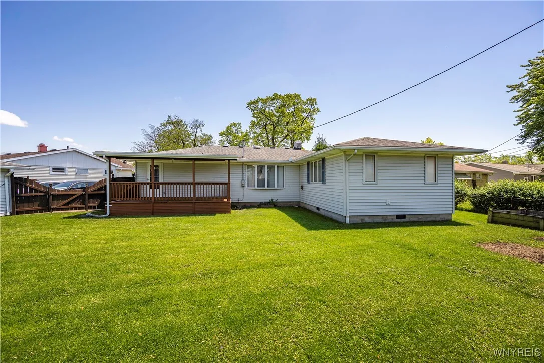 393 Woodgate Road, Tonawanda-town, New York 14150, Tonawanda, New York 14150, 4 Bedrooms Bedrooms, 8 Rooms Rooms,2 BathroomsBathrooms,Residential,Closed,393 Woodgate Road, Tonawanda-town, New York 14150,0,B1615242