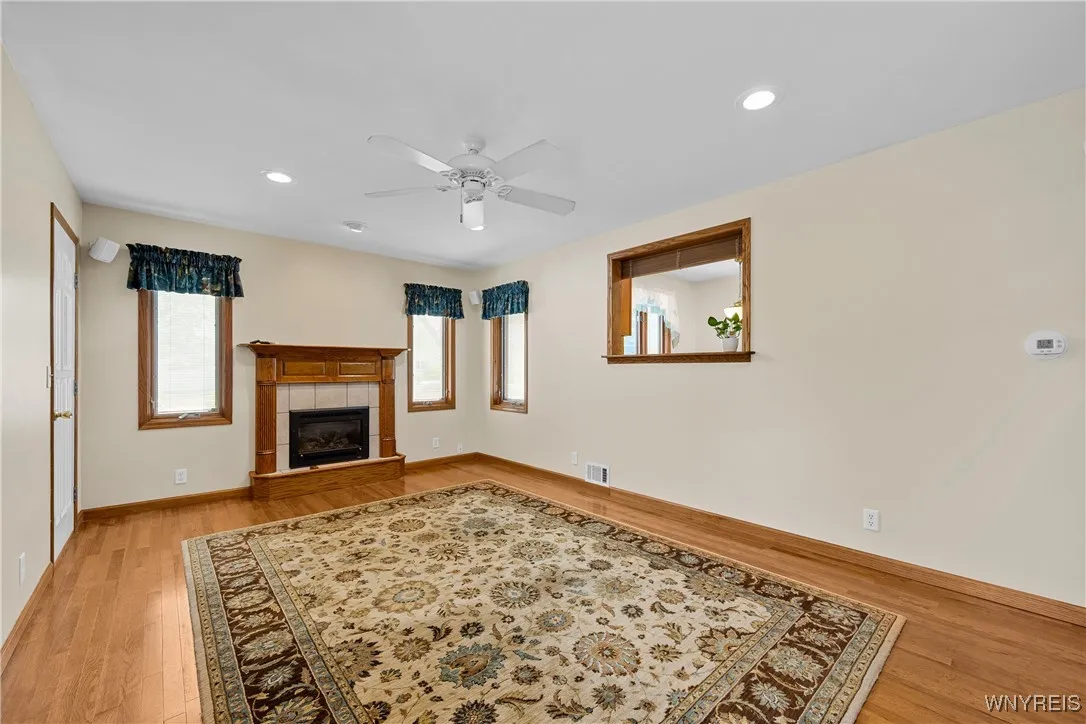 393 Woodgate Road, Tonawanda-town, New York 14150, Tonawanda, New York 14150, 4 Bedrooms Bedrooms, 8 Rooms Rooms,2 BathroomsBathrooms,Residential,Closed,393 Woodgate Road, Tonawanda-town, New York 14150,0,B1615242