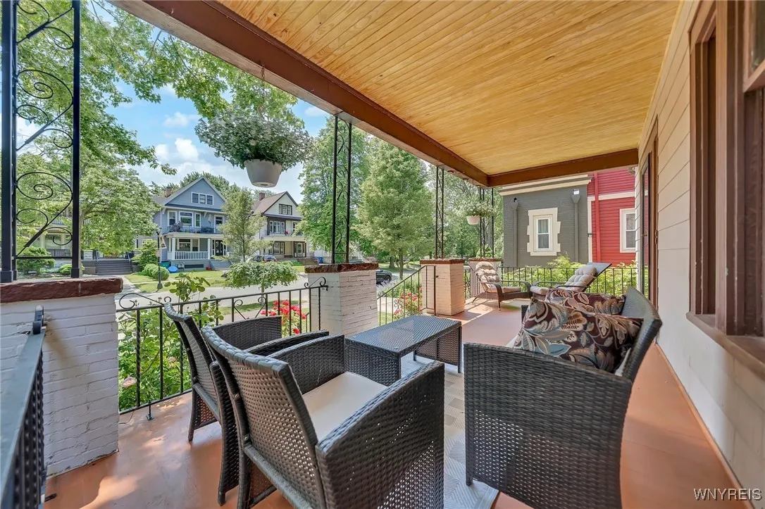 452 Potomac Avenue, Buffalo, New York 14213, Buffalo, New York 14213, 6 Bedrooms Bedrooms, ,2 BathroomsBathrooms,Residential,Closed,452 Potomac Avenue, Buffalo, New York 14213,B1613523