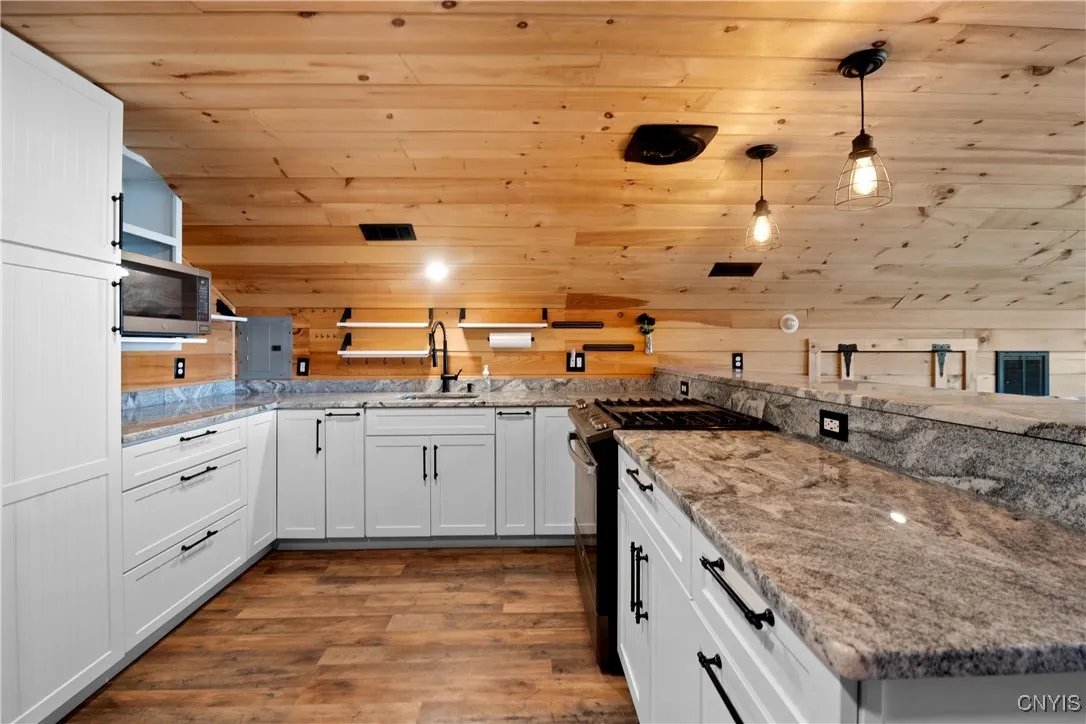 607 Shackelton Point Road, Sullivan, New York 1303, Sullivan, New York 13030, 4 Bedrooms Bedrooms, 14 Rooms Rooms,3 BathroomsBathrooms,Residential,Closed,607 Shackelton Point Road, Sullivan, New York 1303,0,S1615294