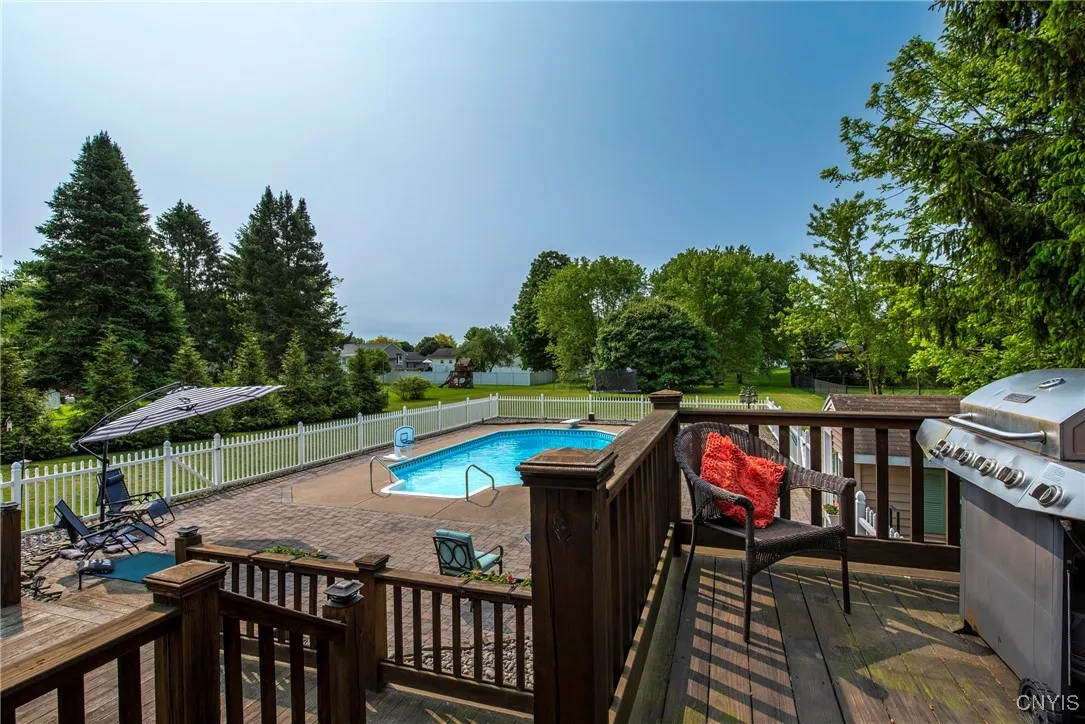 8272 Northgate Drive, Rome-outside, New York 13440, Rome, New York 13440, 4 Bedrooms Bedrooms, 10 Rooms Rooms,2 BathroomsBathrooms,Residential,Closed,8272 Northgate Drive, Rome-outside, New York 13440,S1613359