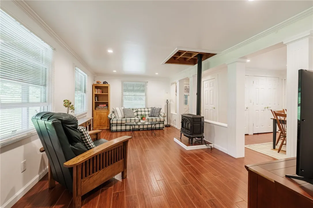 3554 State Route 364, Canandaigua-town, New York 1, Canandaigua Town, New York 14424, 4 Bedrooms Bedrooms, 6 Rooms Rooms,1 BathroomBathrooms,Residential,Closed,3554 State Route 364, Canandaigua-town, New York 1,R1613722