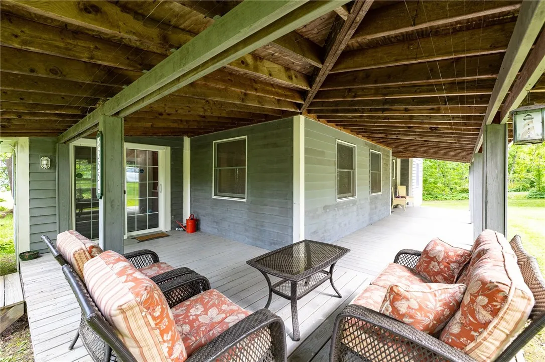 3554 State Route 364, Canandaigua-town, New York 1, Canandaigua Town, New York 14424, 4 Bedrooms Bedrooms, 6 Rooms Rooms,1 BathroomBathrooms,Residential,Closed,3554 State Route 364, Canandaigua-town, New York 1,R1613722