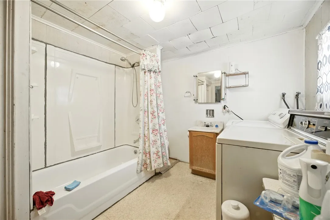 500 Liberty Street, Milo, New York 14527, Milo, New York 14527, 6 Bedrooms Bedrooms, ,3 BathroomsBathrooms,Residential,Closed,500 Liberty Street, Milo, New York 14527,0,R1615303