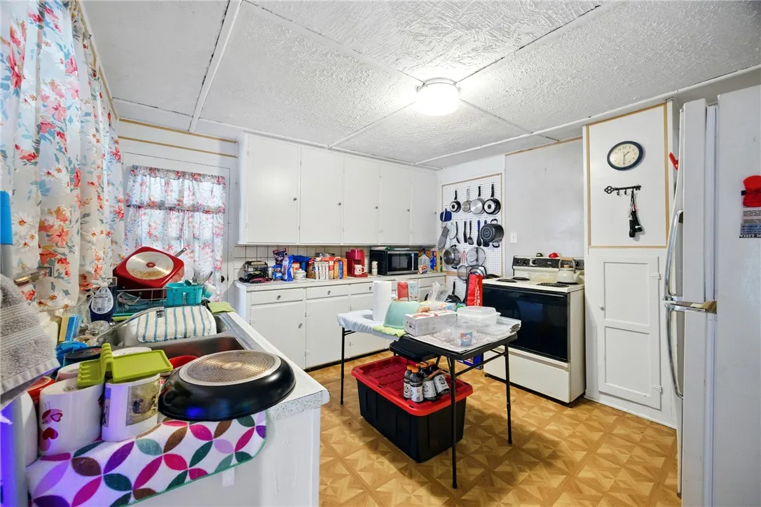 500 Liberty Street, Milo, New York 14527, Milo, New York 14527, 6 Bedrooms Bedrooms, ,3 BathroomsBathrooms,Residential,Closed,500 Liberty Street, Milo, New York 14527,0,R1615303