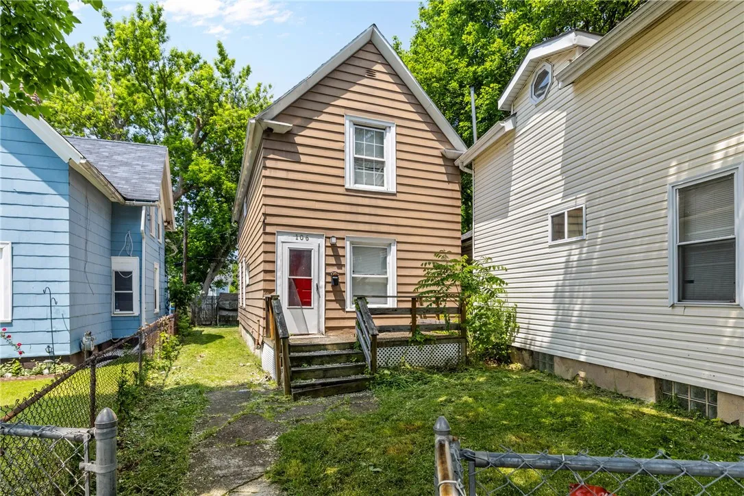 106 Cottage Street, Rochester, New York 14608, Rochester, New York 14608, 2 Bedrooms Bedrooms, 5 Rooms Rooms,1 BathroomBathrooms,Residential,For Sale,106 Cottage Street, Rochester, New York 14608,R1615102