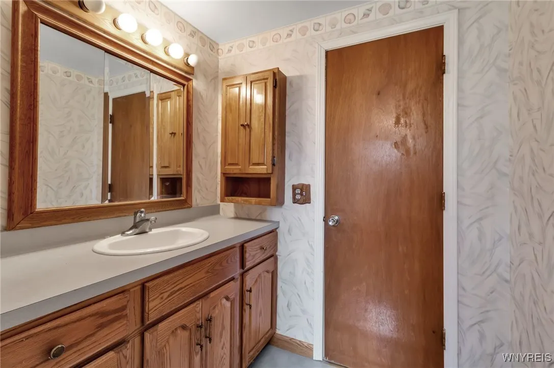 535 Bauman Road, Amherst, New York 14221, Amherst, New York 14221, 4 Bedrooms Bedrooms, 8 Rooms Rooms,1 BathroomBathrooms,Residential,For Sale,535 Bauman Road, Amherst, New York 14221,0,B1613527