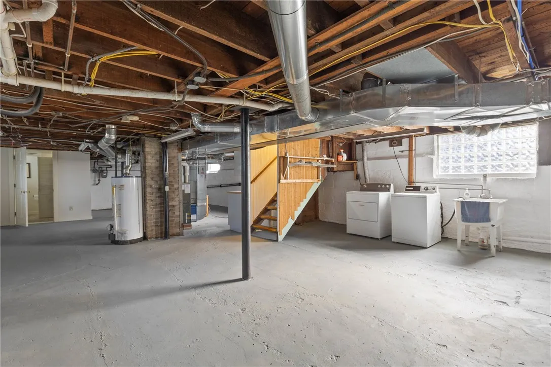 62 Empire Boulevard, Irondequoit, New York 14609, Irondequoit, New York 14609, ,Commercial Sale,For Sale,62 Empire Boulevard, Irondequoit, New York 14609,0,R1615504