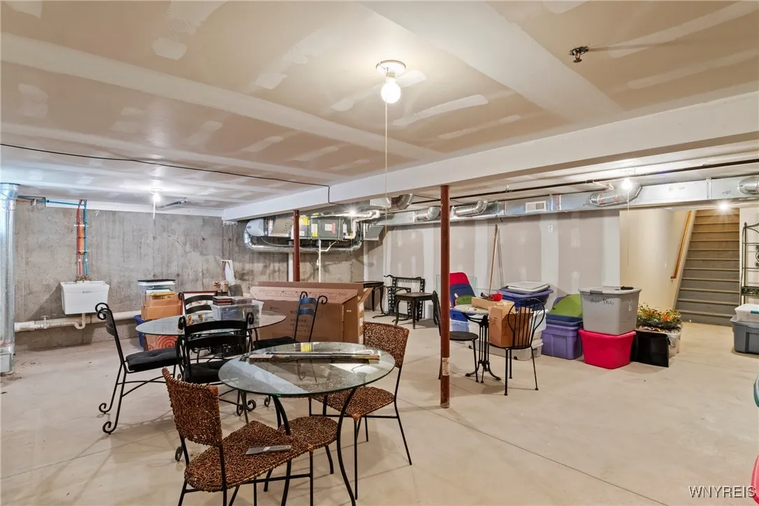20 Dann Road D, Amherst, New York 14051, Amherst, New York 14051, 2 Bedrooms Bedrooms, 5 Rooms Rooms,2 BathroomsBathrooms,Residential,Closed,20 Dann Road D, Amherst, New York 14051,B1615566