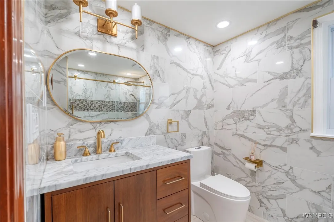 64 Bywater Drive, Amherst, New York 14068, Amherst, New York 14068, 4 Bedrooms Bedrooms, 8 Rooms Rooms,3 BathroomsBathrooms,Residential,Closed,64 Bywater Drive, Amherst, New York 14068,0,B1615744