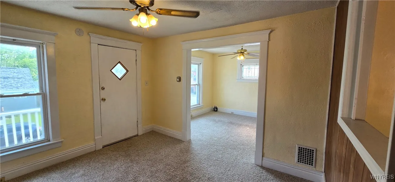 129 Albert Avenue, Buffalo, New York 14207, Buffalo, New York 14207, 4 Bedrooms Bedrooms, ,2 BathroomsBathrooms,Residential,For Sale,129 Albert Avenue, Buffalo, New York 14207,0,B1615551