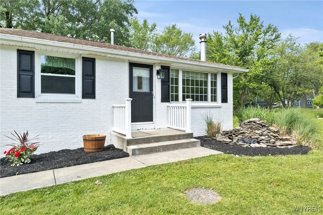 22 Carol Drive, West Seneca, New York 14224, West Seneca, New York 14224, 3 Bedrooms Bedrooms, 7 Rooms Rooms,2 BathroomsBathrooms,Residential,Closed,22 Carol Drive, West Seneca, New York 14224,B1615334