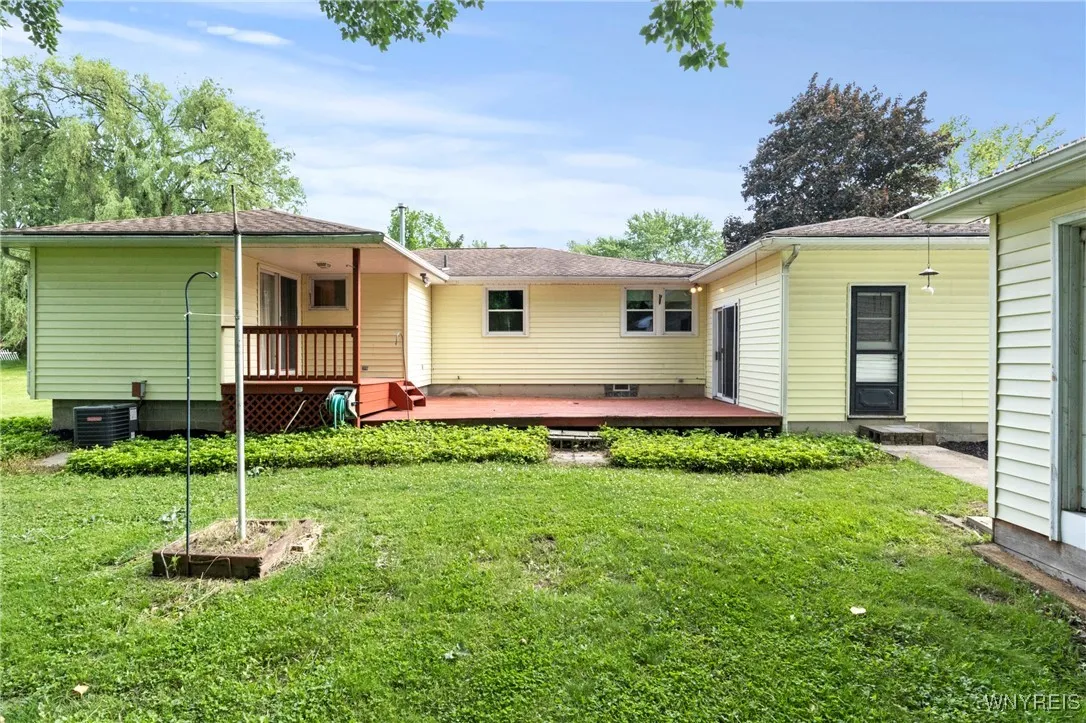 22 Carol Drive, West Seneca, New York 14224, West Seneca, New York 14224, 3 Bedrooms Bedrooms, 7 Rooms Rooms,2 BathroomsBathrooms,Residential,Closed,22 Carol Drive, West Seneca, New York 14224,B1615334