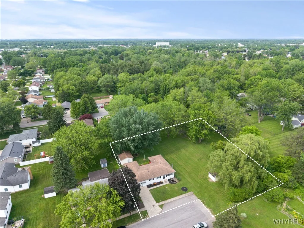 22 Carol Drive, West Seneca, New York 14224, West Seneca, New York 14224, 3 Bedrooms Bedrooms, 7 Rooms Rooms,2 BathroomsBathrooms,Residential,Closed,22 Carol Drive, West Seneca, New York 14224,B1615334