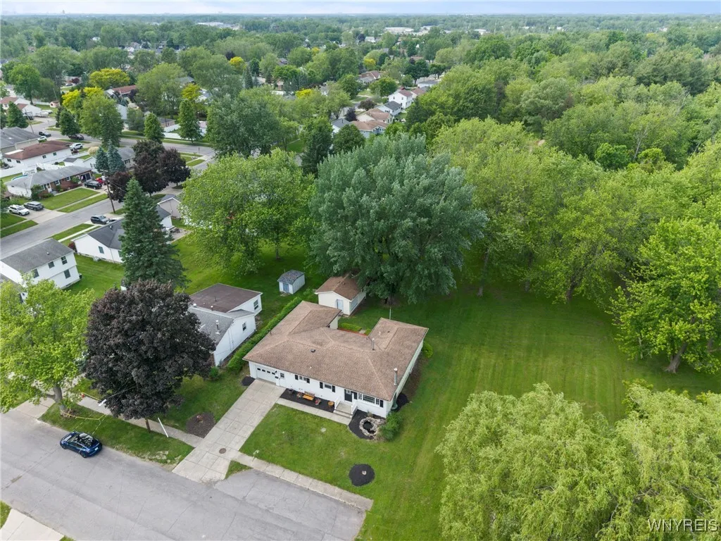 22 Carol Drive, West Seneca, New York 14224, West Seneca, New York 14224, 3 Bedrooms Bedrooms, 7 Rooms Rooms,2 BathroomsBathrooms,Residential,Closed,22 Carol Drive, West Seneca, New York 14224,B1615334