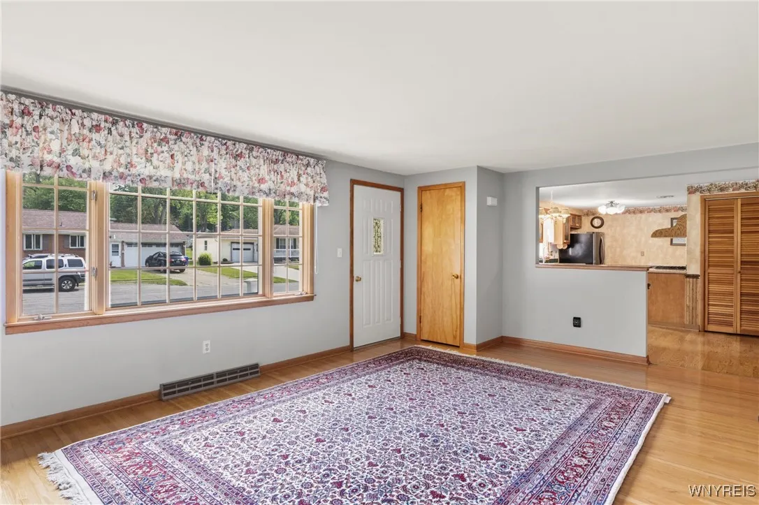 22 Carol Drive, West Seneca, New York 14224, West Seneca, New York 14224, 3 Bedrooms Bedrooms, 7 Rooms Rooms,2 BathroomsBathrooms,Residential,Closed,22 Carol Drive, West Seneca, New York 14224,B1615334