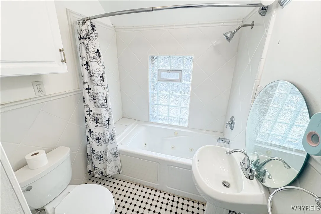 152 Philadelphia Street, Buffalo, New York 14207, Buffalo, New York 14207, 3 Bedrooms Bedrooms, 3 Rooms Rooms,2 BathroomsBathrooms,Residential,Closed,152 Philadelphia Street, Buffalo, New York 14207,0,B1615780