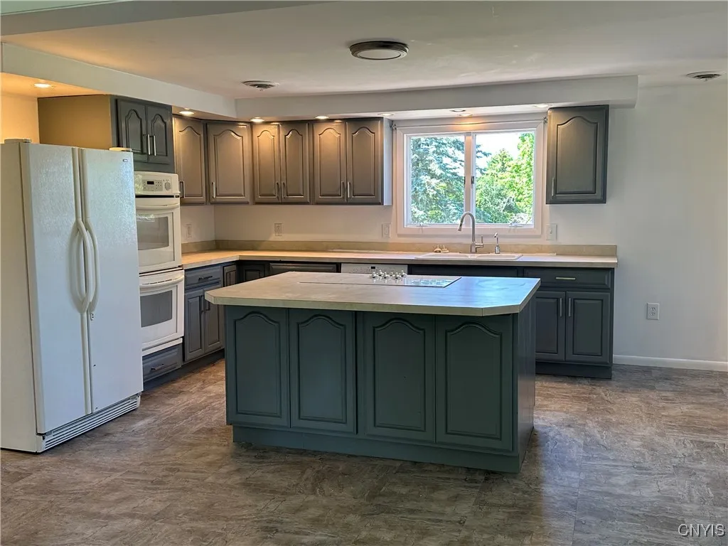 25054 Rt-12, Watertown-town, New York 13601, Watertown Town, New York 13601, 3 Bedrooms Bedrooms, 9 Rooms Rooms,2 BathroomsBathrooms,Residential,Closed,25054 Rt-12, Watertown-town, New York 13601,0,S1615811