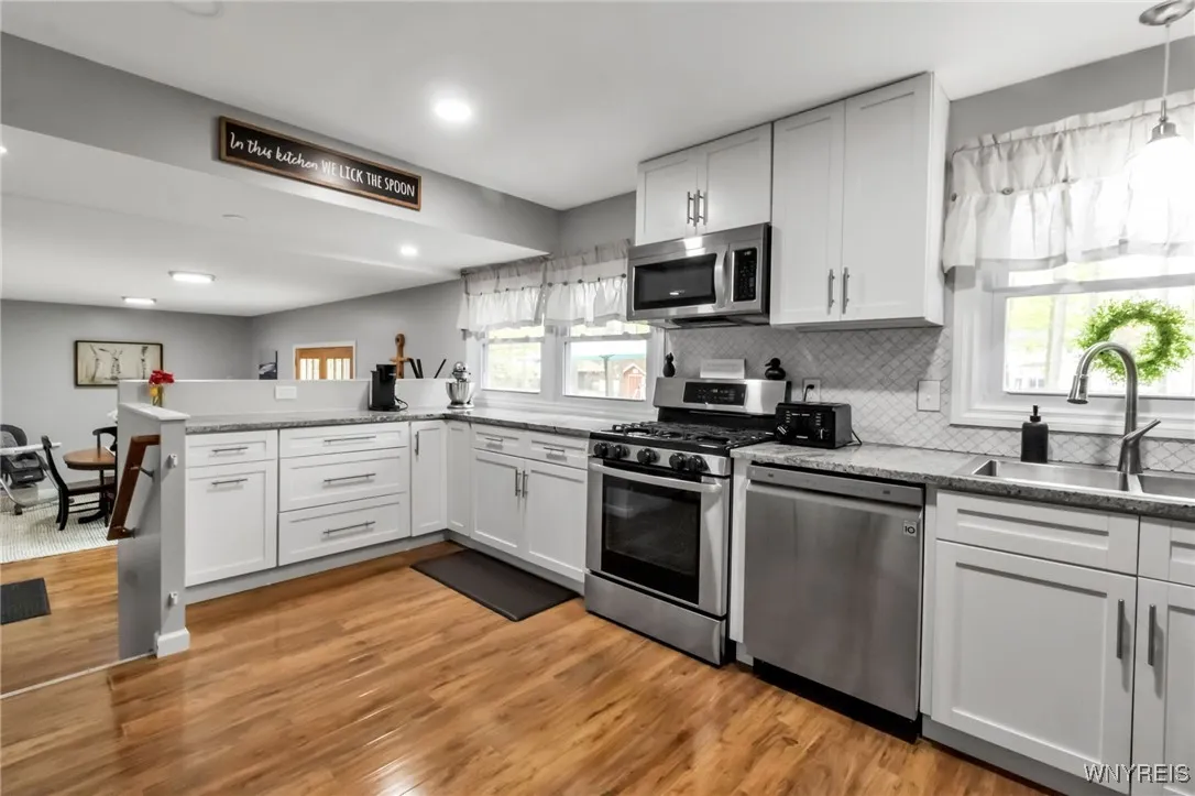 7180 Lincoln Avenue Extension, Lockport-town, New, Lockport Town, New York 14094, 3 Bedrooms Bedrooms, 7 Rooms Rooms,1 BathroomBathrooms,Residential,Closed,7180 Lincoln Avenue Extension, Lockport-town, New ,B1615806