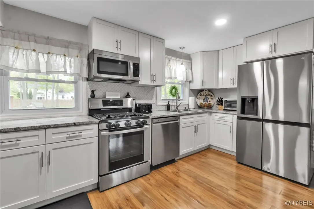 7180 Lincoln Avenue Extension, Lockport-town, New, Lockport Town, New York 14094, 3 Bedrooms Bedrooms, 7 Rooms Rooms,1 BathroomBathrooms,Residential,Closed,7180 Lincoln Avenue Extension, Lockport-town, New ,B1615806