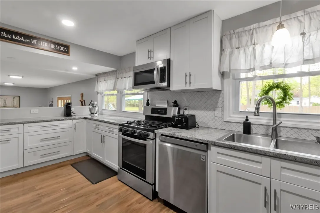 7180 Lincoln Avenue Extension, Lockport-town, New, Lockport Town, New York 14094, 3 Bedrooms Bedrooms, 7 Rooms Rooms,1 BathroomBathrooms,Residential,Closed,7180 Lincoln Avenue Extension, Lockport-town, New ,B1615806