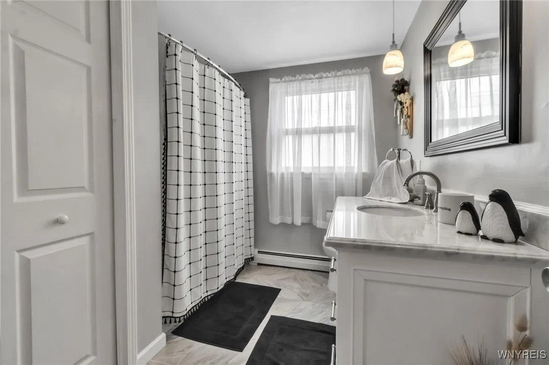 7180 Lincoln Avenue Extension, Lockport-town, New, Lockport Town, New York 14094, 3 Bedrooms Bedrooms, 7 Rooms Rooms,1 BathroomBathrooms,Residential,Closed,7180 Lincoln Avenue Extension, Lockport-town, New ,B1615806