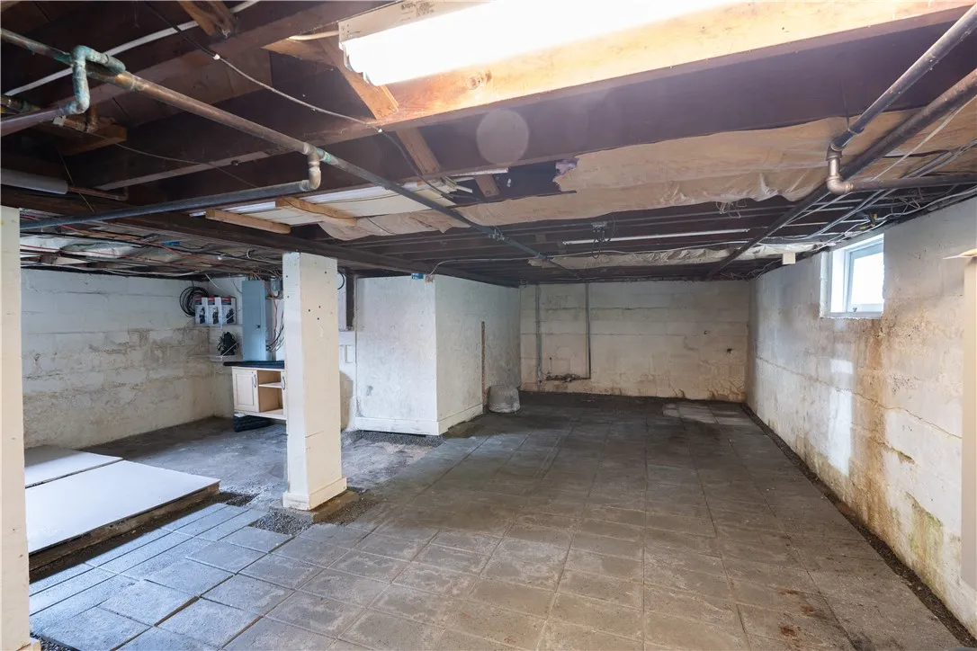 1836 Us Route 20, Seneca Falls, New York 13148, Seneca Falls, New York 13148, 4 Bedrooms Bedrooms, 7 Rooms Rooms,2 BathroomsBathrooms,Residential,Closed,1836 Us Route 20, Seneca Falls, New York 13148,0,R1615817