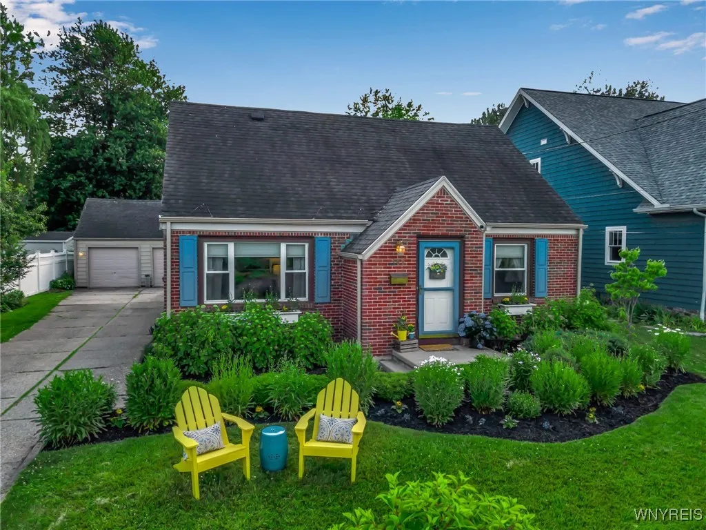182 Reist Street, Amherst, New York 14221, Amherst, New York 14221, 3 Bedrooms Bedrooms, 6 Rooms Rooms,2 BathroomsBathrooms,Residential,Closed,182 Reist Street, Amherst, New York 14221,B1615927