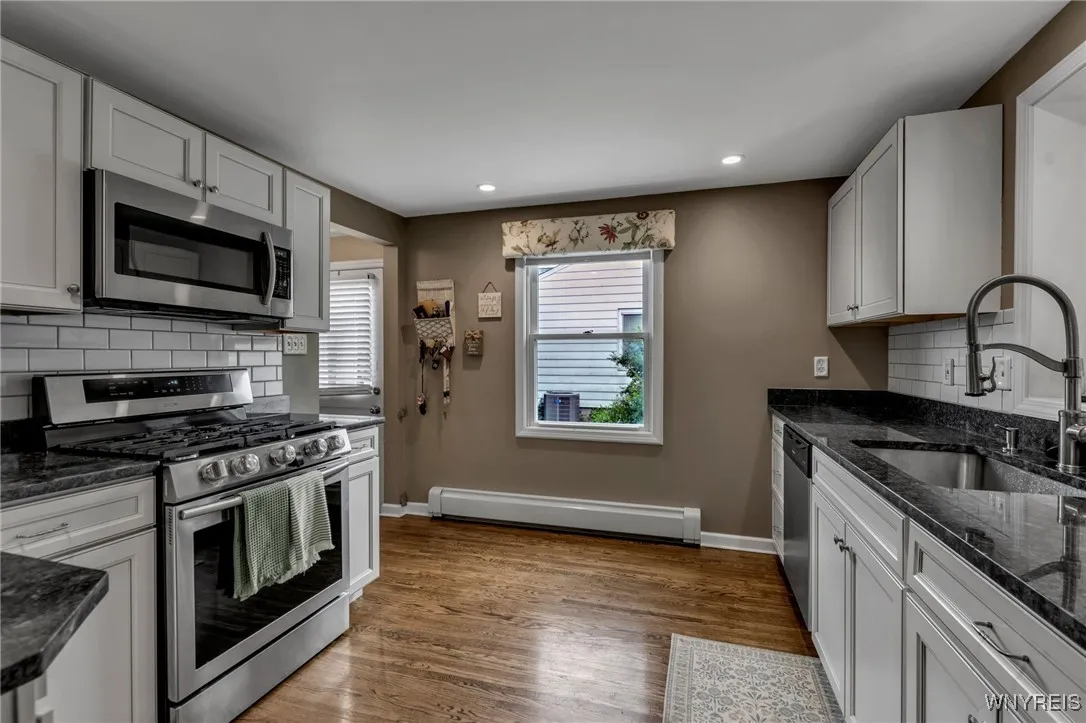182 Reist Street, Amherst, New York 14221, Amherst, New York 14221, 3 Bedrooms Bedrooms, 6 Rooms Rooms,2 BathroomsBathrooms,Residential,Closed,182 Reist Street, Amherst, New York 14221,B1615927