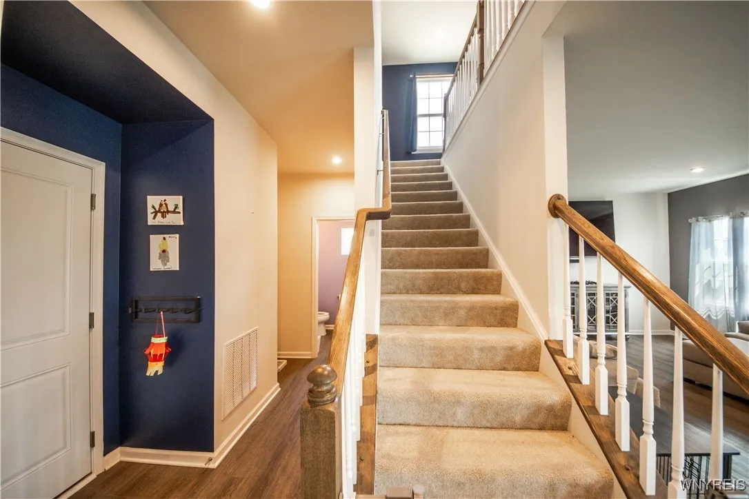 510 Limestone Court, Grand Island, New York 14072, Grand Island, New York 14072, 4 Bedrooms Bedrooms, 8 Rooms Rooms,2 BathroomsBathrooms,Residential,For Sale,510 Limestone Court, Grand Island, New York 14072,B1615826